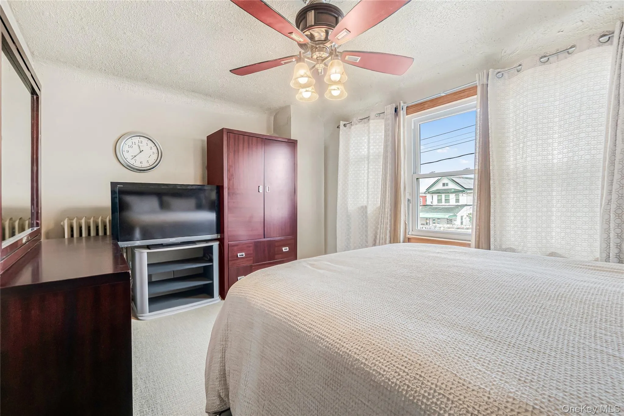 9423 209th Street, New York, NY, 3 Bedrooms Bedrooms, 7 Rooms Rooms,1 BathroomBathrooms,Residential,For Rent,209th,0,1033775 9423 209th Street, New York, NY, 3 Bedrooms Bedrooms, 7 Rooms Rooms,1 BathroomBathrooms,Residential,For Rent,209th,0,1033775