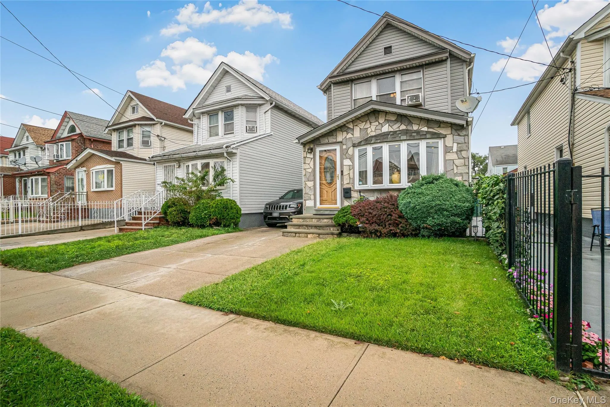 9423 209th Street, New York, NY, 3 Bedrooms Bedrooms, 7 Rooms Rooms,1 BathroomBathrooms,Residential,For Rent,209th,0,1033775 9423 209th Street, New York, NY, 3 Bedrooms Bedrooms, 7 Rooms Rooms,1 BathroomBathrooms,Residential,For Rent,209th,0,1033775