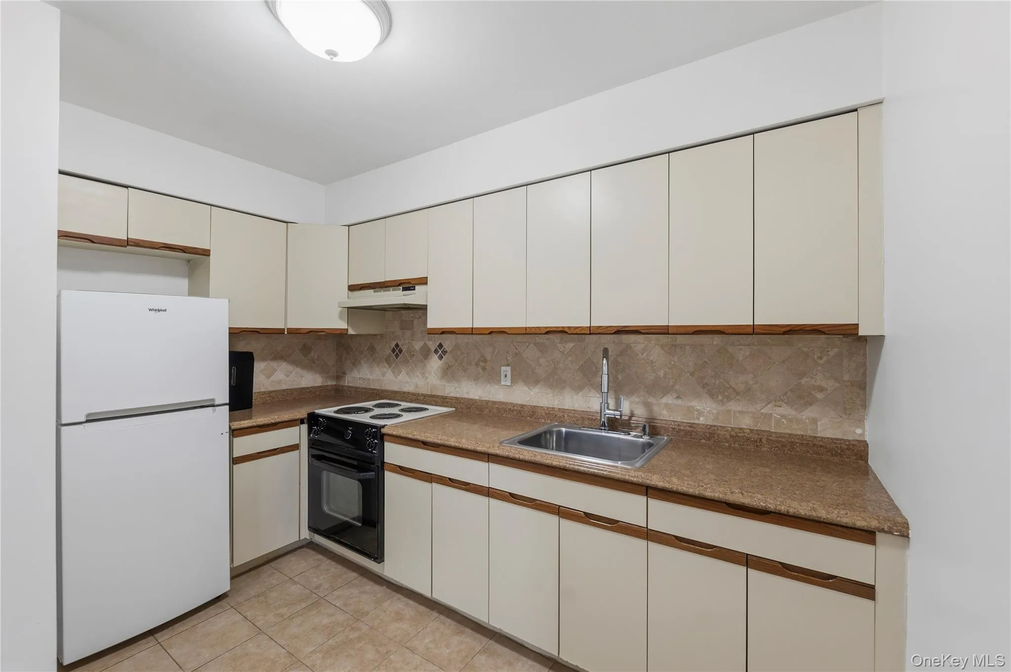 Meticulously maintained kitchen. Meticulously maintained kitchen.