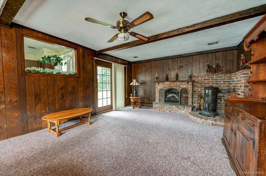 17 Eckert Street, Huntington, NY, 3 Bedrooms Bedrooms, 6 Rooms Rooms,1 BathroomBathrooms,Residential,For Rent,Eckert,0,1033789 17 Eckert Street, Huntington, NY, 3 Bedrooms Bedrooms, 6 Rooms Rooms,1 BathroomBathrooms,Residential,For Rent,Eckert,0,1033789