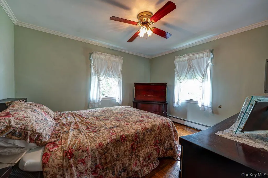 17 Eckert Street, Huntington, NY, 3 Bedrooms Bedrooms, 6 Rooms Rooms,1 BathroomBathrooms,Residential,For Rent,Eckert,0,1033789 17 Eckert Street, Huntington, NY, 3 Bedrooms Bedrooms, 6 Rooms Rooms,1 BathroomBathrooms,Residential,For Rent,Eckert,0,1033789