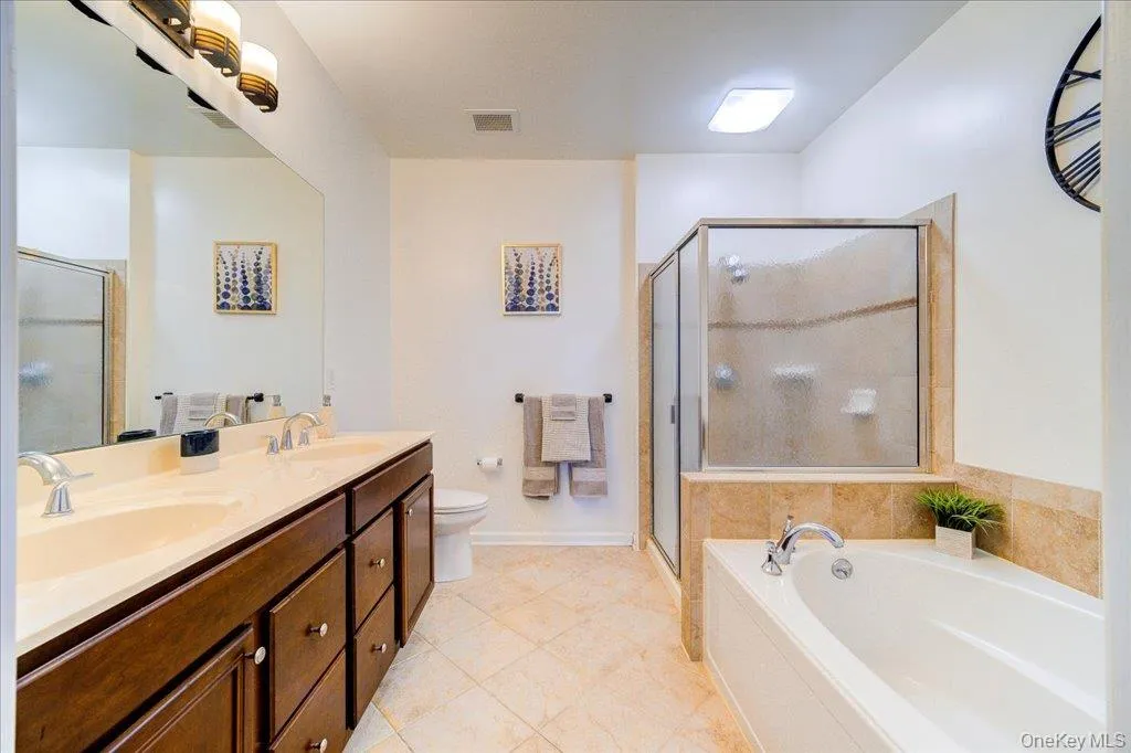 416 Saratoga Lane, Fishkill, NY, 2 Bedrooms Bedrooms, 5 Rooms Rooms,2 BathroomsBathrooms,Residential,For Rent,Saratoga,0,1033791 416 Saratoga Lane, Fishkill, NY, 2 Bedrooms Bedrooms, 5 Rooms Rooms,2 BathroomsBathrooms,Residential,For Rent,Saratoga,0,1033791