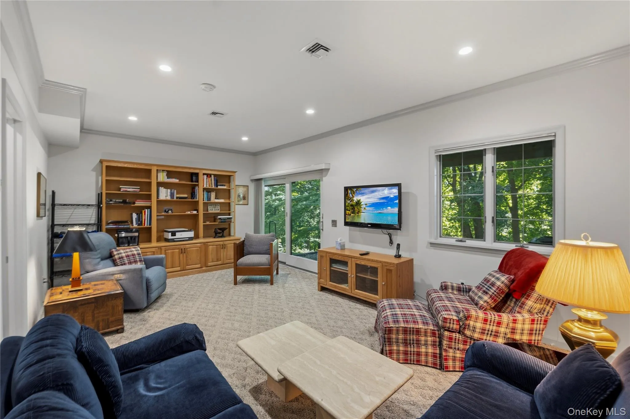 Walk out lower level Great room to a patio Walk out lower level Great room to a patio