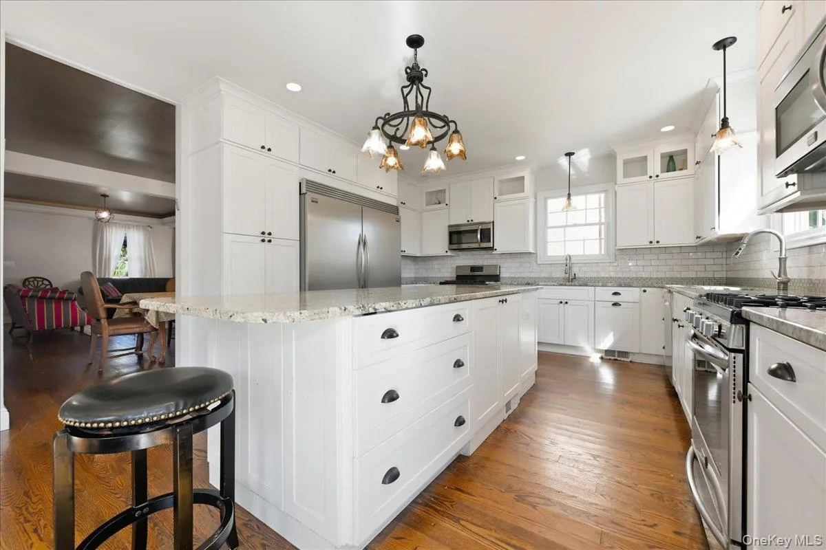 243 Spruce Street, Hempstead, NY, 4 Bedrooms Bedrooms, 8 Rooms Rooms,3 BathroomsBathrooms,Residential,For Rent,Spruce,0,1033796 243 Spruce Street, Hempstead, NY, 4 Bedrooms Bedrooms, 8 Rooms Rooms,3 BathroomsBathrooms,Residential,For Rent,Spruce,0,1033796