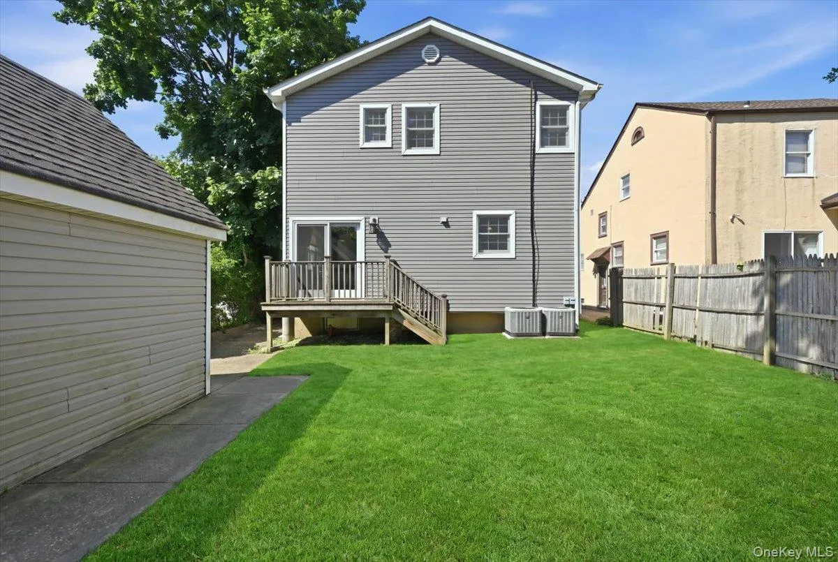 243 Spruce Street, Hempstead, NY, 4 Bedrooms Bedrooms, 8 Rooms Rooms,3 BathroomsBathrooms,Residential,For Rent,Spruce,0,1033796 243 Spruce Street, Hempstead, NY, 4 Bedrooms Bedrooms, 8 Rooms Rooms,3 BathroomsBathrooms,Residential,For Rent,Spruce,0,1033796