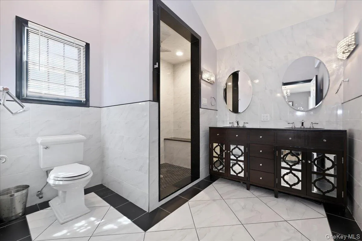 243 Spruce Street, Hempstead, NY, 4 Bedrooms Bedrooms, 8 Rooms Rooms,3 BathroomsBathrooms,Residential,For Rent,Spruce,0,1033796 243 Spruce Street, Hempstead, NY, 4 Bedrooms Bedrooms, 8 Rooms Rooms,3 BathroomsBathrooms,Residential,For Rent,Spruce,0,1033796