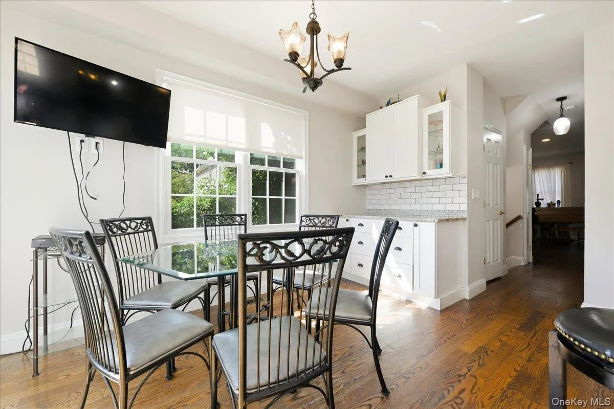 243 Spruce Street, Hempstead, NY, 4 Bedrooms Bedrooms, 8 Rooms Rooms,3 BathroomsBathrooms,Residential,For Rent,Spruce,0,1033796 243 Spruce Street, Hempstead, NY, 4 Bedrooms Bedrooms, 8 Rooms Rooms,3 BathroomsBathrooms,Residential,For Rent,Spruce,0,1033796