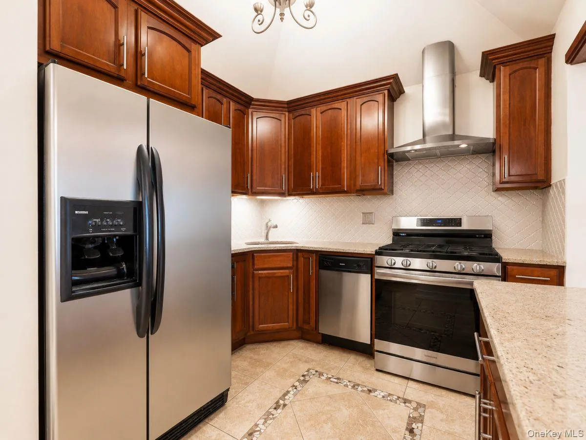 8719 57th Road, New York, NY, 3 Bedrooms Bedrooms, 5 Rooms Rooms,2 BathroomsBathrooms,Residential,For Rent,57th,0,1033798 8719 57th Road, New York, NY, 3 Bedrooms Bedrooms, 5 Rooms Rooms,2 BathroomsBathrooms,Residential,For Rent,57th,0,1033798