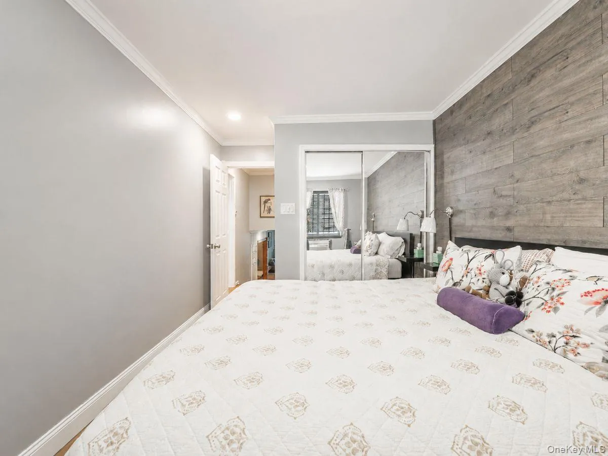 8719 57th Road, New York, NY, 3 Bedrooms Bedrooms, 5 Rooms Rooms,2 BathroomsBathrooms,Residential,For Rent,57th,0,1033798 8719 57th Road, New York, NY, 3 Bedrooms Bedrooms, 5 Rooms Rooms,2 BathroomsBathrooms,Residential,For Rent,57th,0,1033798