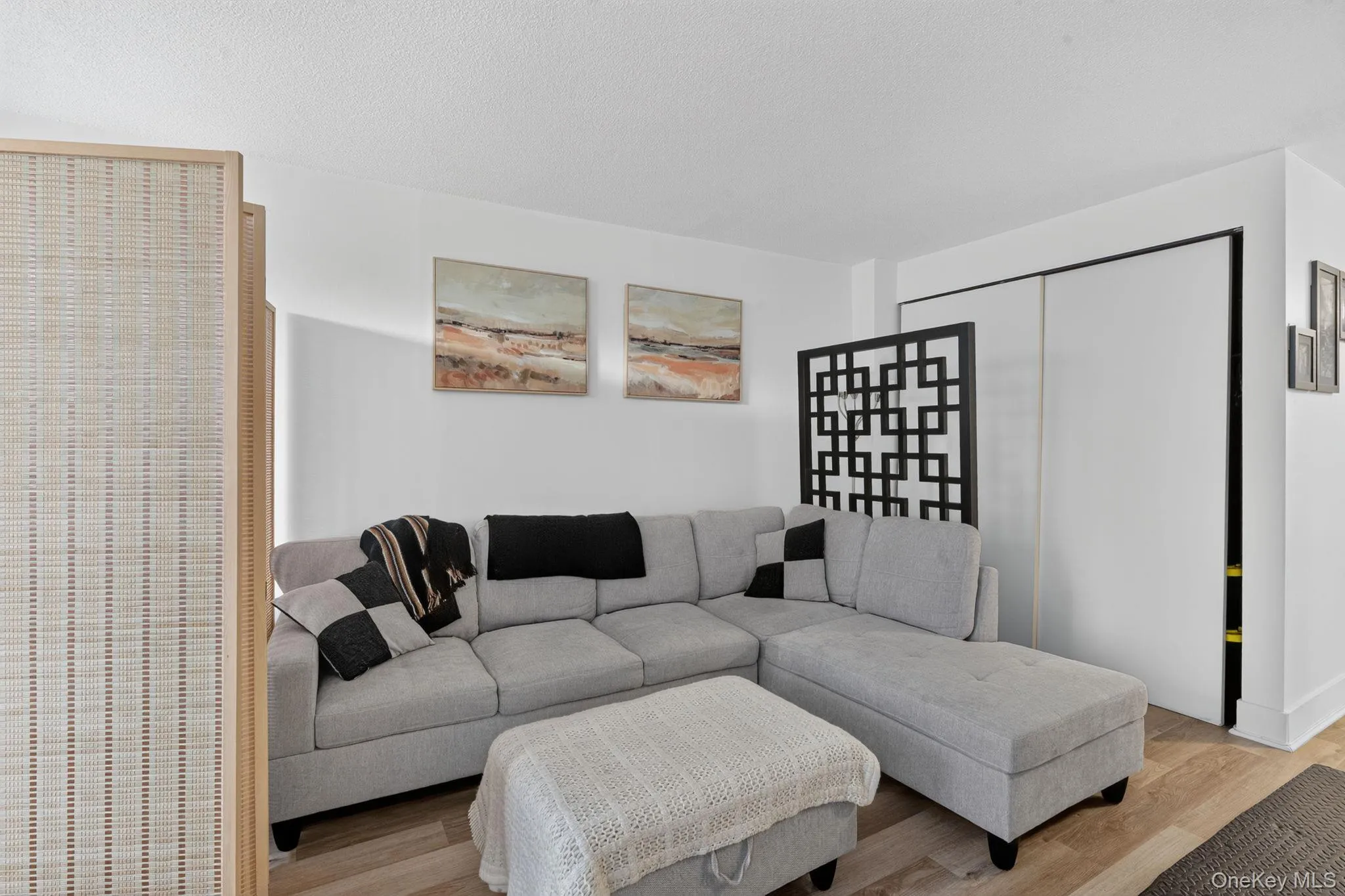 118-18 Union Turnpike, New York, NY, 3 Rooms Rooms,1 BathroomBathrooms,Residential,For Rent,Union Turnpike,0,1033801 118-18 Union Turnpike, New York, NY, 3 Rooms Rooms,1 BathroomBathrooms,Residential,For Rent,Union Turnpike,0,1033801