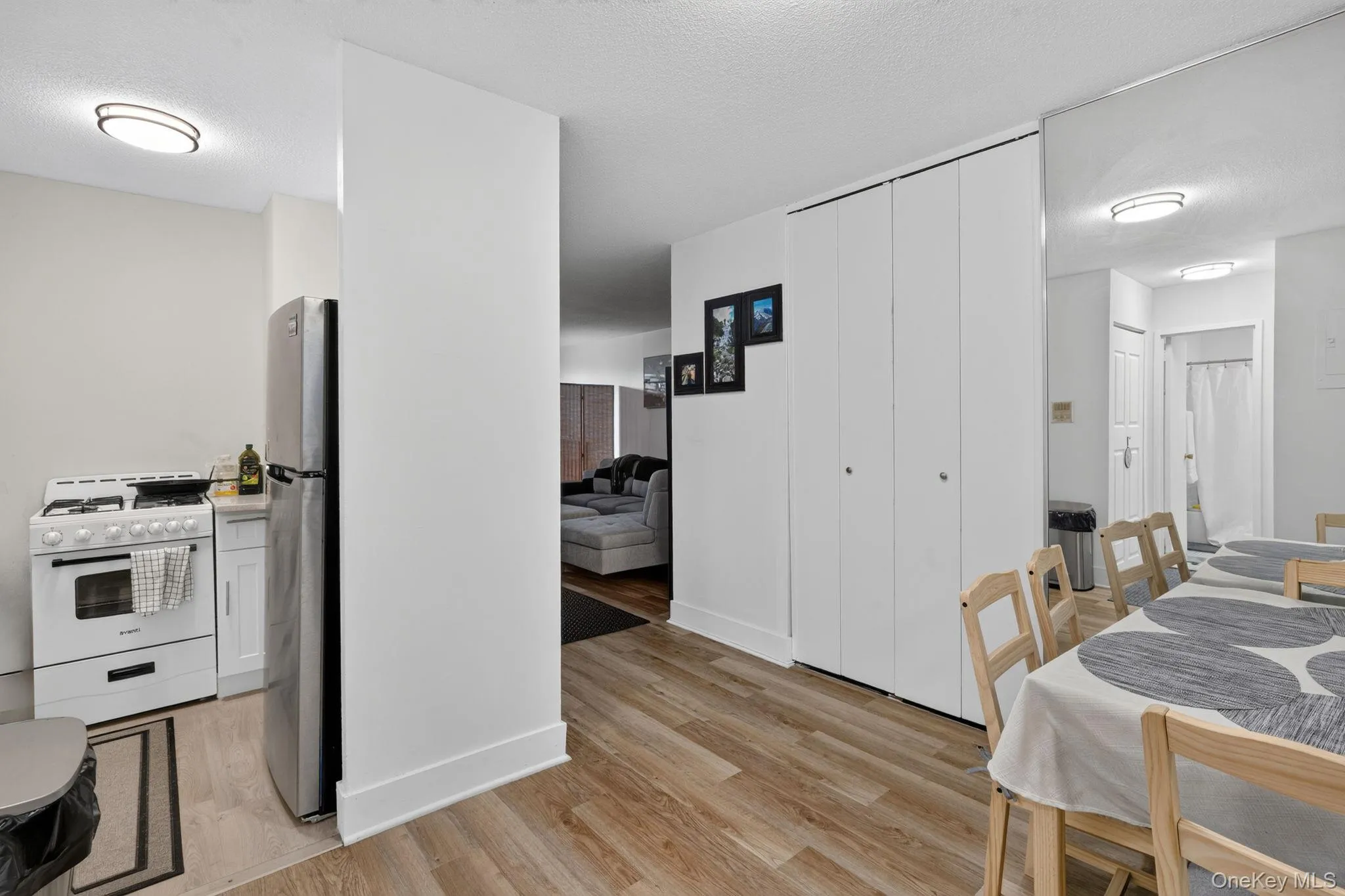 118-18 Union Turnpike, New York, NY, 3 Rooms Rooms,1 BathroomBathrooms,Residential Lease,For Rent,Union Turnpike,0,1033805 118-18 Union Turnpike, New York, NY, 3 Rooms Rooms,1 BathroomBathrooms,Residential Lease,For Rent,Union Turnpike,0,1033805