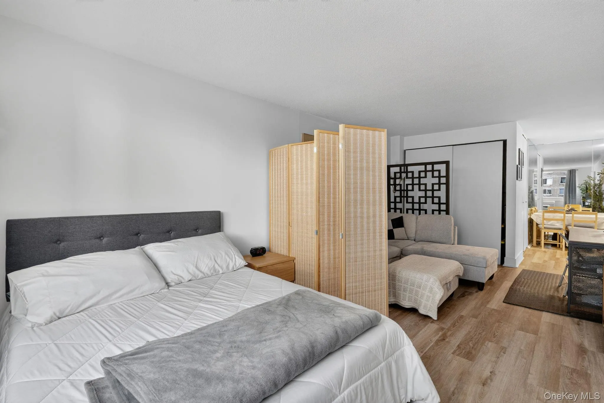118-18 Union Turnpike, New York, NY, 3 Rooms Rooms,1 BathroomBathrooms,Residential Lease,For Rent,Union Turnpike,0,1033805 118-18 Union Turnpike, New York, NY, 3 Rooms Rooms,1 BathroomBathrooms,Residential Lease,For Rent,Union Turnpike,0,1033805