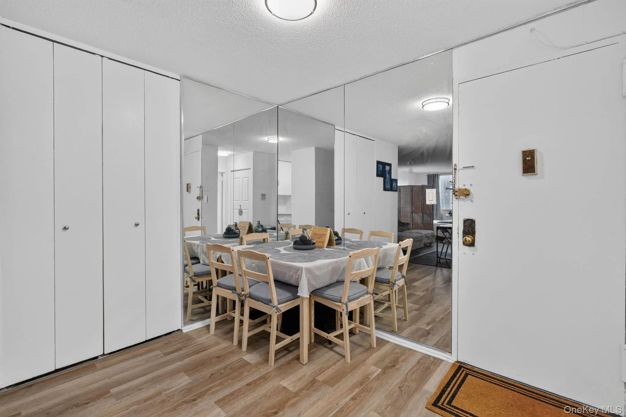 118-18 Union Turnpike, New York, NY, 3 Rooms Rooms,1 BathroomBathrooms,Residential Lease,For Rent,Union Turnpike,0,1033805 118-18 Union Turnpike, New York, NY, 3 Rooms Rooms,1 BathroomBathrooms,Residential Lease,For Rent,Union Turnpike,0,1033805