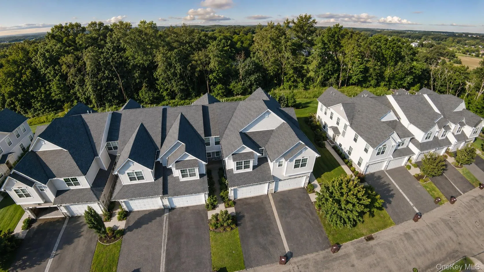 37 Lindentree Lane, Middletown, NY, 3 Bedrooms Bedrooms, 7 Rooms Rooms,2 BathroomsBathrooms,Residential,For Rent,Lindentree,0,1033808 37 Lindentree Lane, Middletown, NY, 3 Bedrooms Bedrooms, 7 Rooms Rooms,2 BathroomsBathrooms,Residential,For Rent,Lindentree,0,1033808