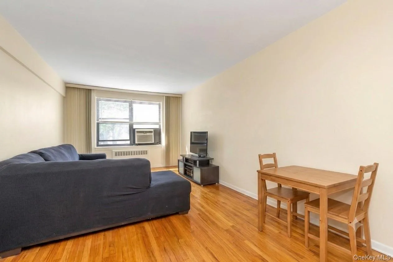 141-16 25th Road, New York, NY, 2 Bedrooms Bedrooms, 4 Rooms Rooms,1 BathroomBathrooms,Residential,For Rent,25th,0,1033812 141-16 25th Road, New York, NY, 2 Bedrooms Bedrooms, 4 Rooms Rooms,1 BathroomBathrooms,Residential,For Rent,25th,0,1033812