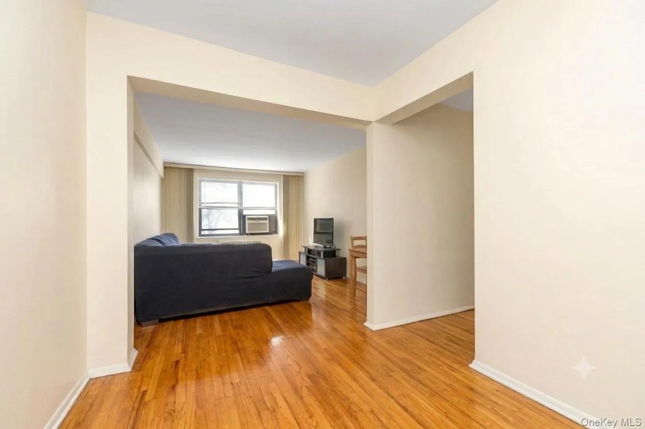 141-16 25th Road, New York, NY, 2 Bedrooms Bedrooms, 4 Rooms Rooms,1 BathroomBathrooms,Residential,For Rent,25th,0,1033812 141-16 25th Road, New York, NY, 2 Bedrooms Bedrooms, 4 Rooms Rooms,1 BathroomBathrooms,Residential,For Rent,25th,0,1033812