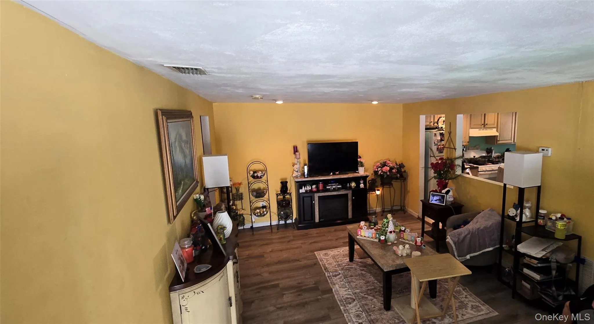 147 Birchwood Road, Brookhaven, NY, 1 Bedroom Bedrooms, 4 Rooms Rooms,1 BathroomBathrooms,Residential,For Rent,Birchwood,0,1033814 147 Birchwood Road, Brookhaven, NY, 1 Bedroom Bedrooms, 4 Rooms Rooms,1 BathroomBathrooms,Residential,For Rent,Birchwood,0,1033814