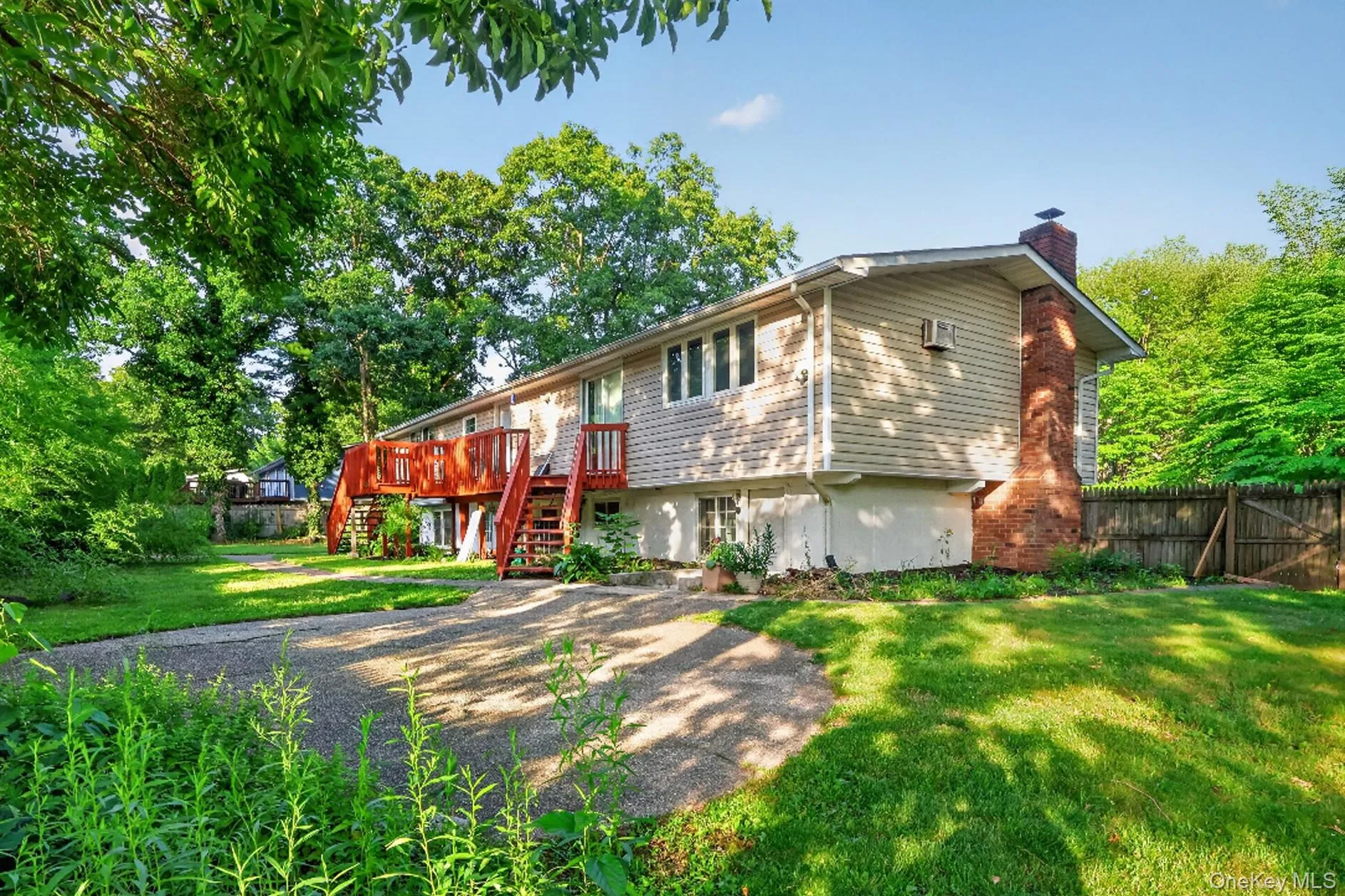 14 Branch Lane, Brookhaven, NY, 6 Bedrooms Bedrooms, 11 Rooms Rooms,4 BathroomsBathrooms,Residential,For Rent,Branch,0,1033815 14 Branch Lane, Brookhaven, NY, 6 Bedrooms Bedrooms, 11 Rooms Rooms,4 BathroomsBathrooms,Residential,For Rent,Branch,0,1033815