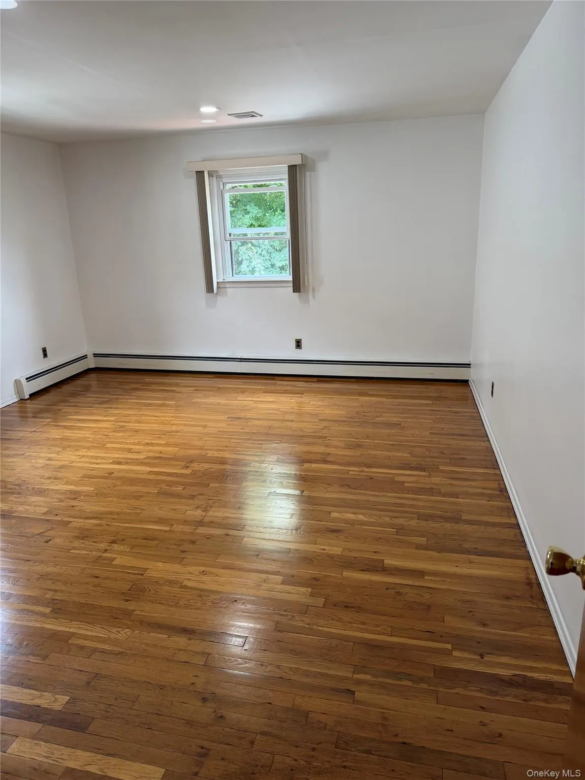 212 Orchard Street, Hempstead, NY, 2 Bedrooms Bedrooms, 5 Rooms Rooms,1 BathroomBathrooms,Residential Lease,For Rent,Orchard,0,1033816 212 Orchard Street, Hempstead, NY, 2 Bedrooms Bedrooms, 5 Rooms Rooms,1 BathroomBathrooms,Residential Lease,For Rent,Orchard,0,1033816