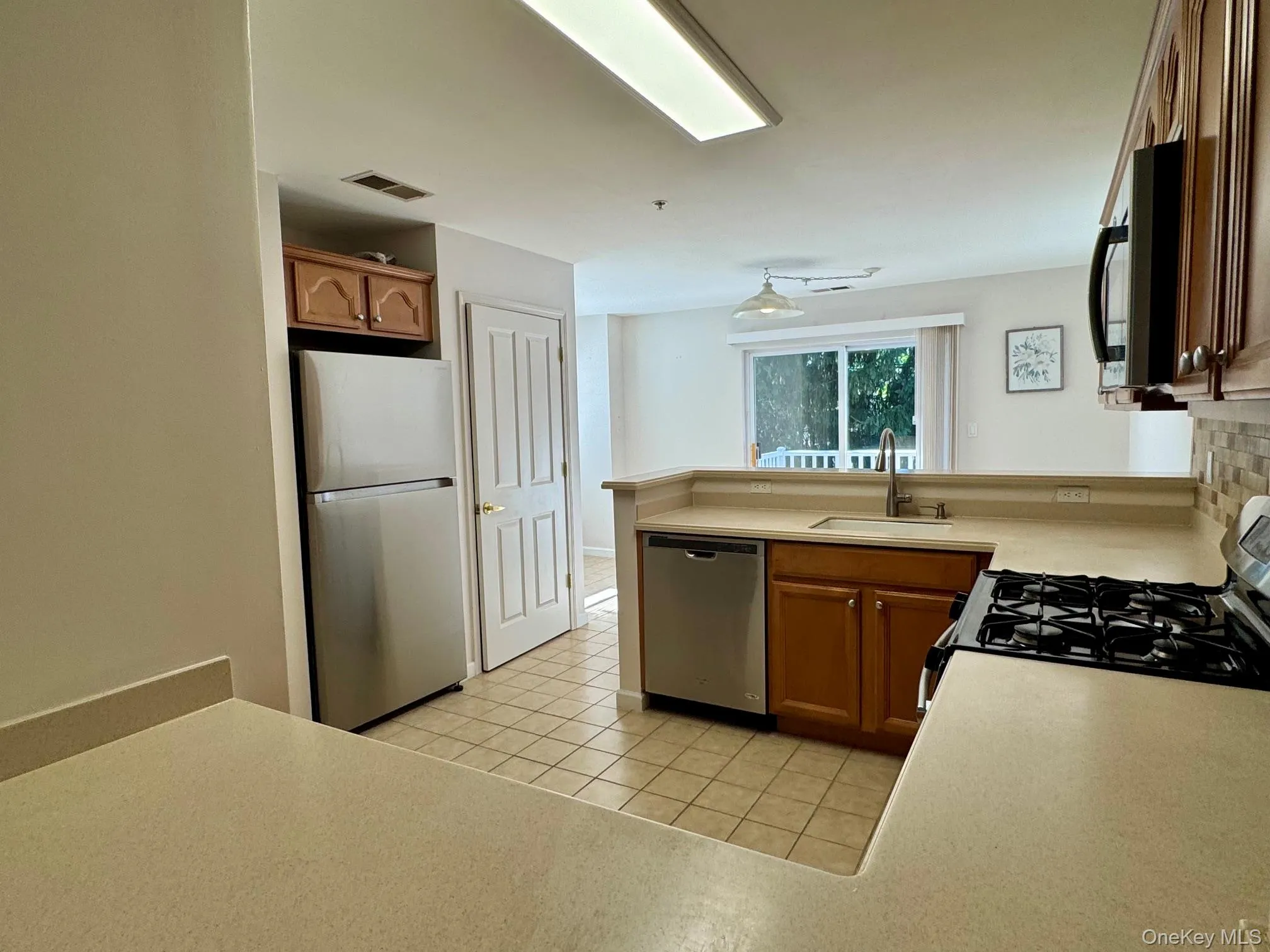 25 Fairways Drive, Middletown, NY, 2 Bedrooms Bedrooms, 10 Rooms Rooms,2 BathroomsBathrooms,Residential Lease,For Rent,Fairways,0,1033817 25 Fairways Drive, Middletown, NY, 2 Bedrooms Bedrooms, 10 Rooms Rooms,2 BathroomsBathrooms,Residential Lease,For Rent,Fairways,0,1033817