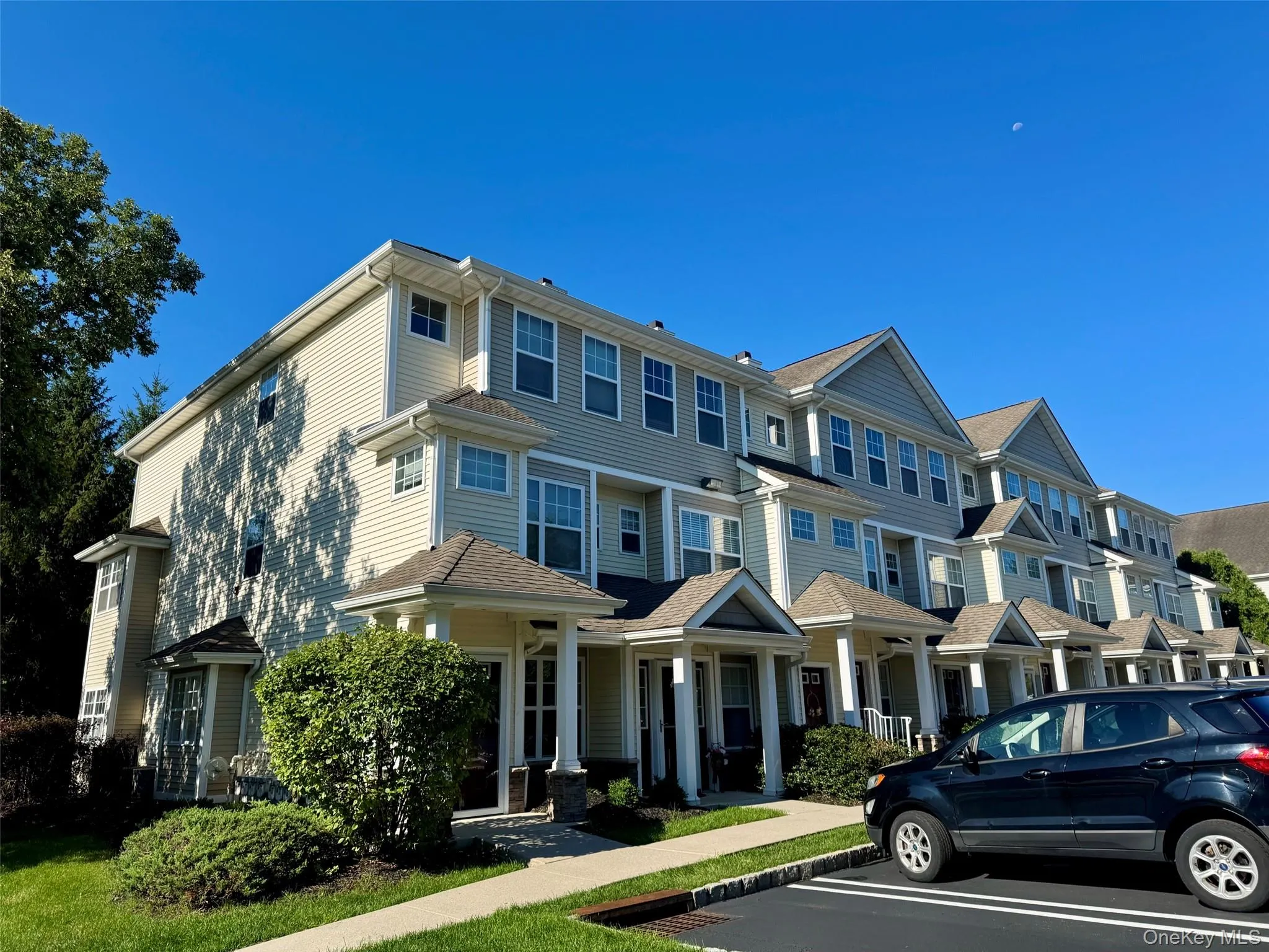 25 Fairways Drive, Middletown, NY, 2 Bedrooms Bedrooms, 10 Rooms Rooms,2 BathroomsBathrooms,Residential Lease,For Rent,Fairways,0,1033817 25 Fairways Drive, Middletown, NY, 2 Bedrooms Bedrooms, 10 Rooms Rooms,2 BathroomsBathrooms,Residential Lease,For Rent,Fairways,0,1033817