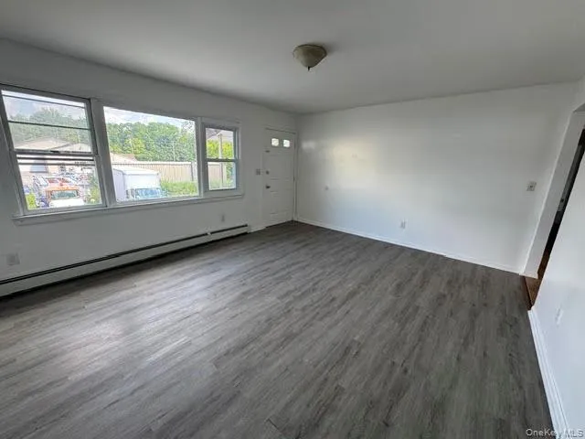2899 US Route 9W, New Windsor, NY, 3 Bedrooms Bedrooms, 5 Rooms Rooms,1 BathroomBathrooms,Residential Lease,For Rent,US Route 9W,0,1033818 2899 US Route 9W, New Windsor, NY, 3 Bedrooms Bedrooms, 5 Rooms Rooms,1 BathroomBathrooms,Residential Lease,For Rent,US Route 9W,0,1033818