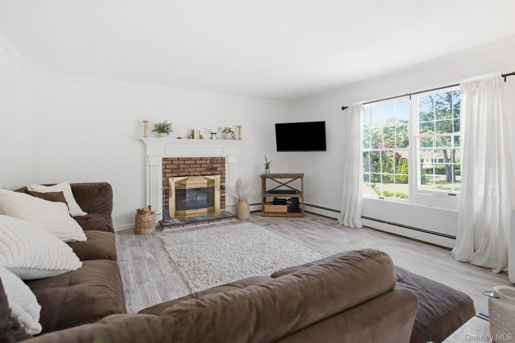 45 Norwood Road, Southampton, NY, 3 Bedrooms Bedrooms, 8 Rooms Rooms,3 BathroomsBathrooms,Residential,For Rent,Norwood,0,1033822 45 Norwood Road, Southampton, NY, 3 Bedrooms Bedrooms, 8 Rooms Rooms,3 BathroomsBathrooms,Residential,For Rent,Norwood,0,1033822