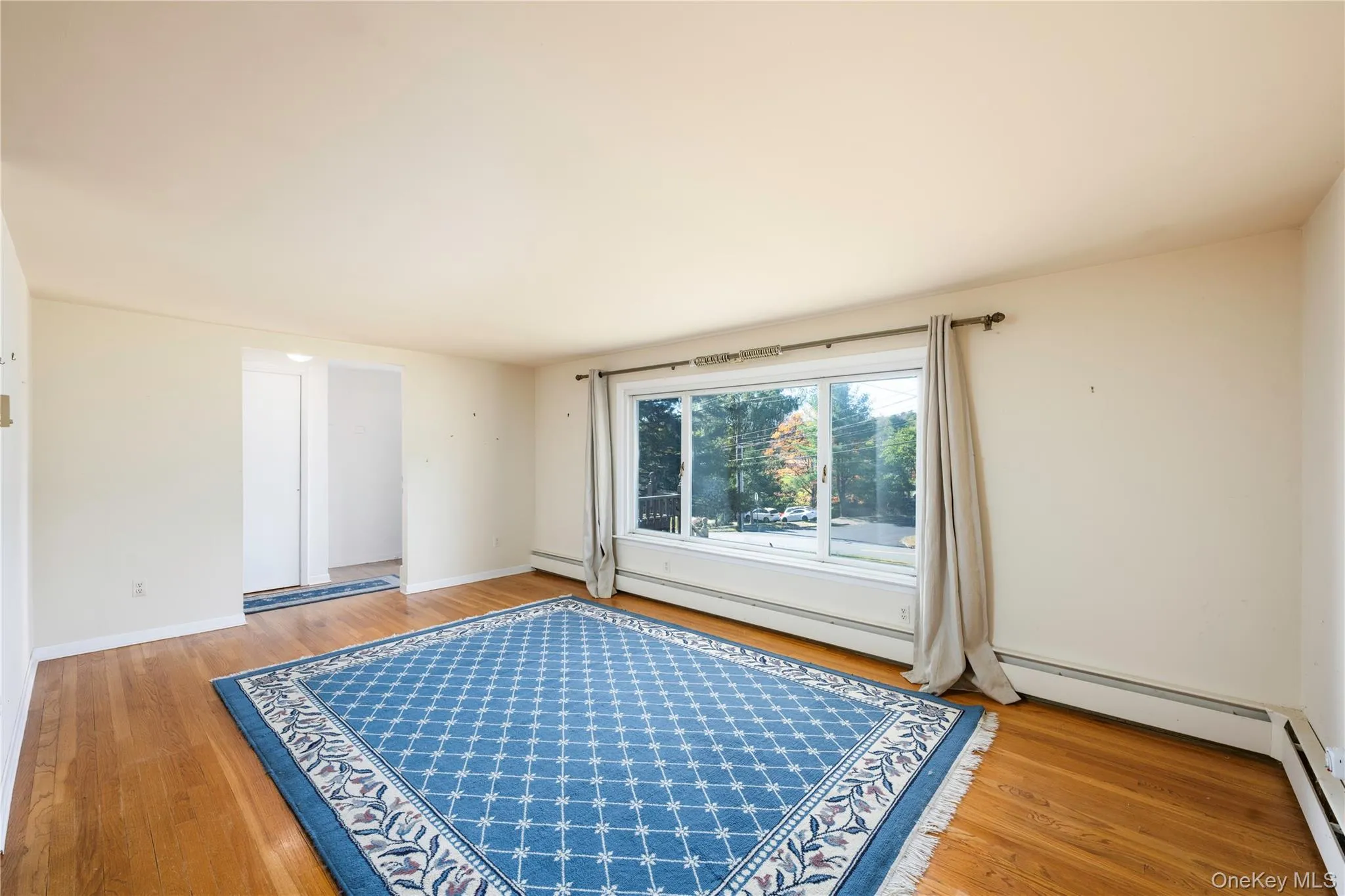 172 Ridge Road, Woodbury, NY, 3 Bedrooms Bedrooms, 7 Rooms Rooms,2 BathroomsBathrooms,Residential,For Rent,Ridge,0,1033827 172 Ridge Road, Woodbury, NY, 3 Bedrooms Bedrooms, 7 Rooms Rooms,2 BathroomsBathrooms,Residential,For Rent,Ridge,0,1033827
