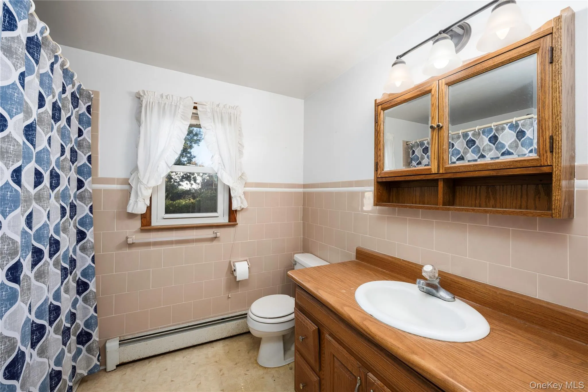 172 Ridge Road, Woodbury, NY, 3 Bedrooms Bedrooms, 7 Rooms Rooms,2 BathroomsBathrooms,Residential,For Rent,Ridge,0,1033827 172 Ridge Road, Woodbury, NY, 3 Bedrooms Bedrooms, 7 Rooms Rooms,2 BathroomsBathrooms,Residential,For Rent,Ridge,0,1033827