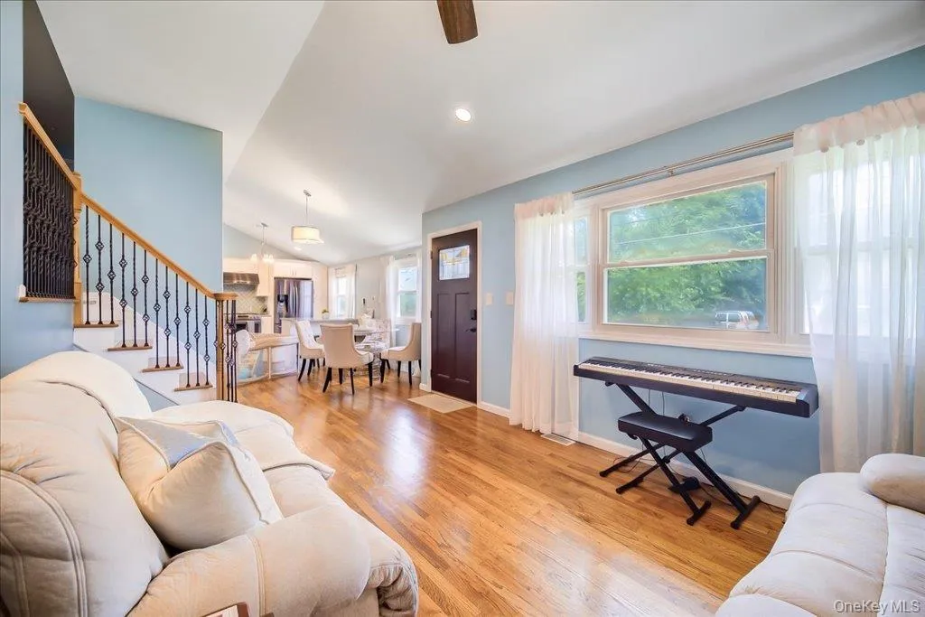 26 Delaware Road, Newburgh (town), NY, 3 Bedrooms Bedrooms, 7 Rooms Rooms,2 BathroomsBathrooms,Residential,For Rent,Delaware,0,1033837 26 Delaware Road, Newburgh (town), NY, 3 Bedrooms Bedrooms, 7 Rooms Rooms,2 BathroomsBathrooms,Residential,For Rent,Delaware,0,1033837