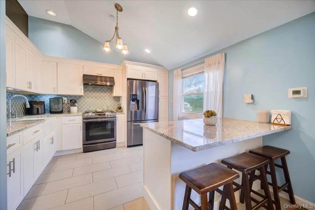 26 Delaware Road, Newburgh (town), NY, 3 Bedrooms Bedrooms, 7 Rooms Rooms,2 BathroomsBathrooms,Residential,For Rent,Delaware,0,1033837 26 Delaware Road, Newburgh (town), NY, 3 Bedrooms Bedrooms, 7 Rooms Rooms,2 BathroomsBathrooms,Residential,For Rent,Delaware,0,1033837