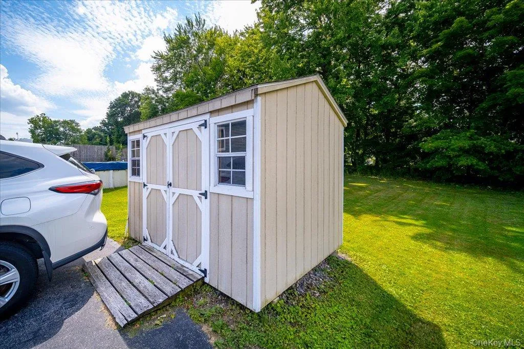 26 Delaware Road, Newburgh (town), NY, 3 Bedrooms Bedrooms, 7 Rooms Rooms,2 BathroomsBathrooms,Residential,For Rent,Delaware,0,1033837 26 Delaware Road, Newburgh (town), NY, 3 Bedrooms Bedrooms, 7 Rooms Rooms,2 BathroomsBathrooms,Residential,For Rent,Delaware,0,1033837