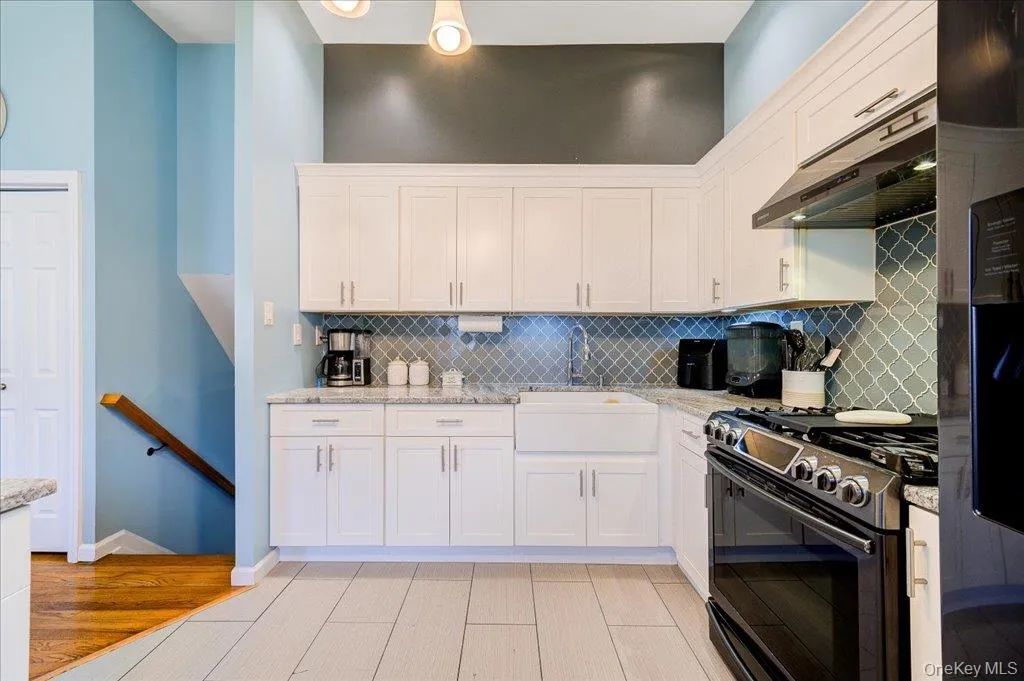26 Delaware Road, Newburgh (town), NY, 3 Bedrooms Bedrooms, 7 Rooms Rooms,2 BathroomsBathrooms,Residential,For Rent,Delaware,0,1033837 26 Delaware Road, Newburgh (town), NY, 3 Bedrooms Bedrooms, 7 Rooms Rooms,2 BathroomsBathrooms,Residential,For Rent,Delaware,0,1033837