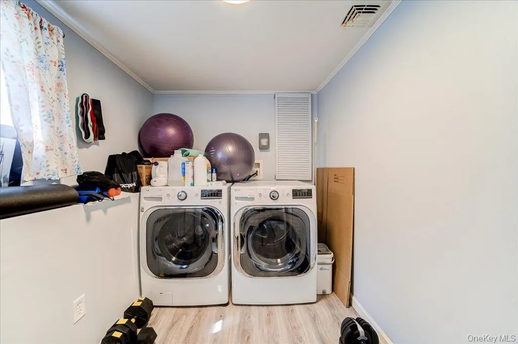 26 Delaware Road, Newburgh (town), NY, 3 Bedrooms Bedrooms, 7 Rooms Rooms,2 BathroomsBathrooms,Residential,For Rent,Delaware,0,1033837 26 Delaware Road, Newburgh (town), NY, 3 Bedrooms Bedrooms, 7 Rooms Rooms,2 BathroomsBathrooms,Residential,For Rent,Delaware,0,1033837