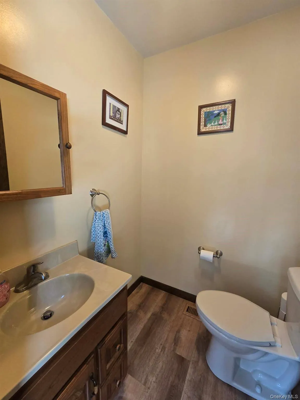 17 Green Lane, Wawayanda, NY, 3 Bedrooms Bedrooms, 10 Rooms Rooms,1 BathroomBathrooms,Residential,For Rent,Green,0,1033842 17 Green Lane, Wawayanda, NY, 3 Bedrooms Bedrooms, 10 Rooms Rooms,1 BathroomBathrooms,Residential,For Rent,Green,0,1033842