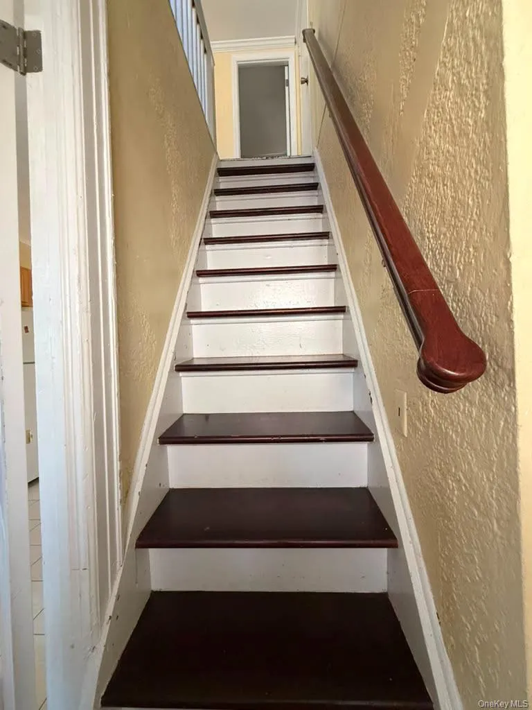 8 Herman Avenue, Oyster Bay, NY, 7 Bedrooms Bedrooms, 12 Rooms Rooms,3 BathroomsBathrooms,Residential Lease,For Rent,Herman,0,1033843 8 Herman Avenue, Oyster Bay, NY, 7 Bedrooms Bedrooms, 12 Rooms Rooms,3 BathroomsBathrooms,Residential Lease,For Rent,Herman,0,1033843