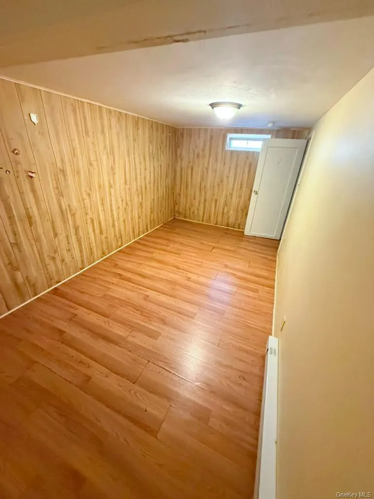 8 Herman Avenue, Oyster Bay, NY, 7 Bedrooms Bedrooms, 12 Rooms Rooms,3 BathroomsBathrooms,Residential Lease,For Rent,Herman,0,1033843 8 Herman Avenue, Oyster Bay, NY, 7 Bedrooms Bedrooms, 12 Rooms Rooms,3 BathroomsBathrooms,Residential Lease,For Rent,Herman,0,1033843