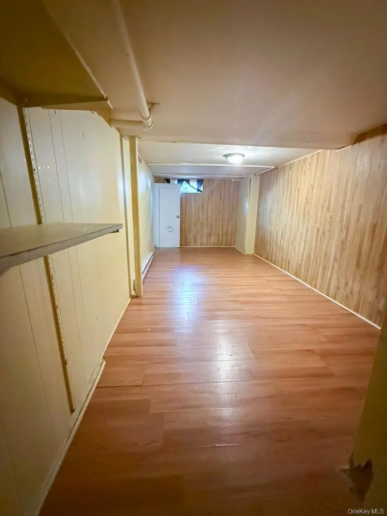 8 Herman Avenue, Oyster Bay, NY, 7 Bedrooms Bedrooms, 12 Rooms Rooms,3 BathroomsBathrooms,Residential Lease,For Rent,Herman,0,1033843 8 Herman Avenue, Oyster Bay, NY, 7 Bedrooms Bedrooms, 12 Rooms Rooms,3 BathroomsBathrooms,Residential Lease,For Rent,Herman,0,1033843