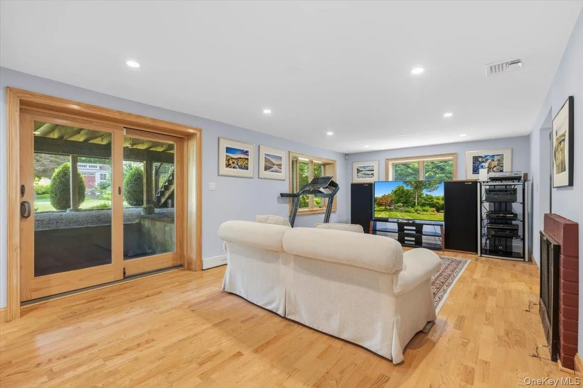 257 Watch Hill Road, Cortlandt, NY, 3 Bedrooms Bedrooms, 8 Rooms Rooms,3 BathroomsBathrooms,Residential,For Rent,Watch Hill,0,1033846 257 Watch Hill Road, Cortlandt, NY, 3 Bedrooms Bedrooms, 8 Rooms Rooms,3 BathroomsBathrooms,Residential,For Rent,Watch Hill,0,1033846