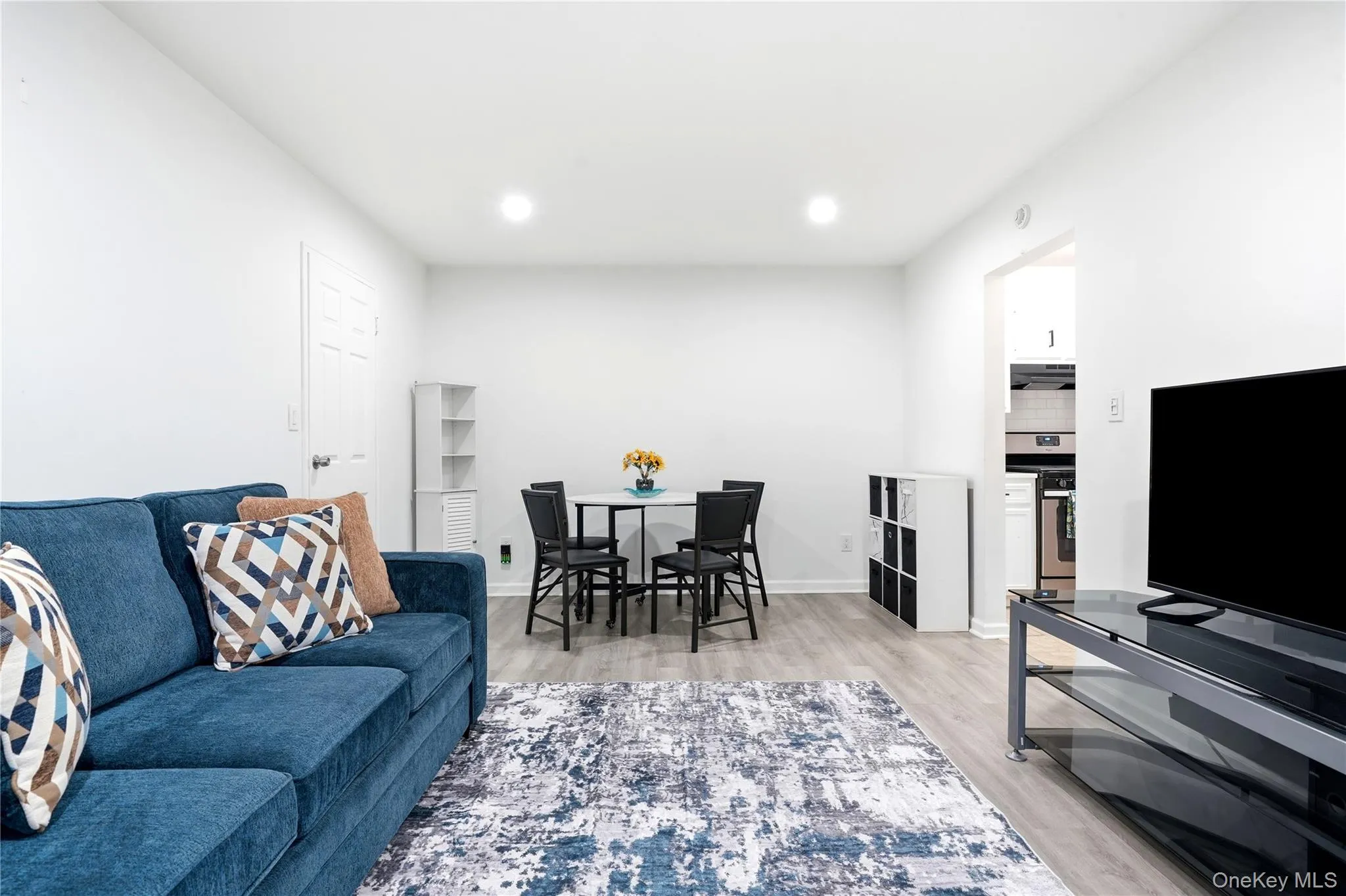 15 Sierra Court, Brookhaven, NY, 1 Bedroom Bedrooms, 3 Rooms Rooms,1 BathroomBathrooms,Residential,For Rent,Sierra,0,1033852 15 Sierra Court, Brookhaven, NY, 1 Bedroom Bedrooms, 3 Rooms Rooms,1 BathroomBathrooms,Residential,For Rent,Sierra,0,1033852
