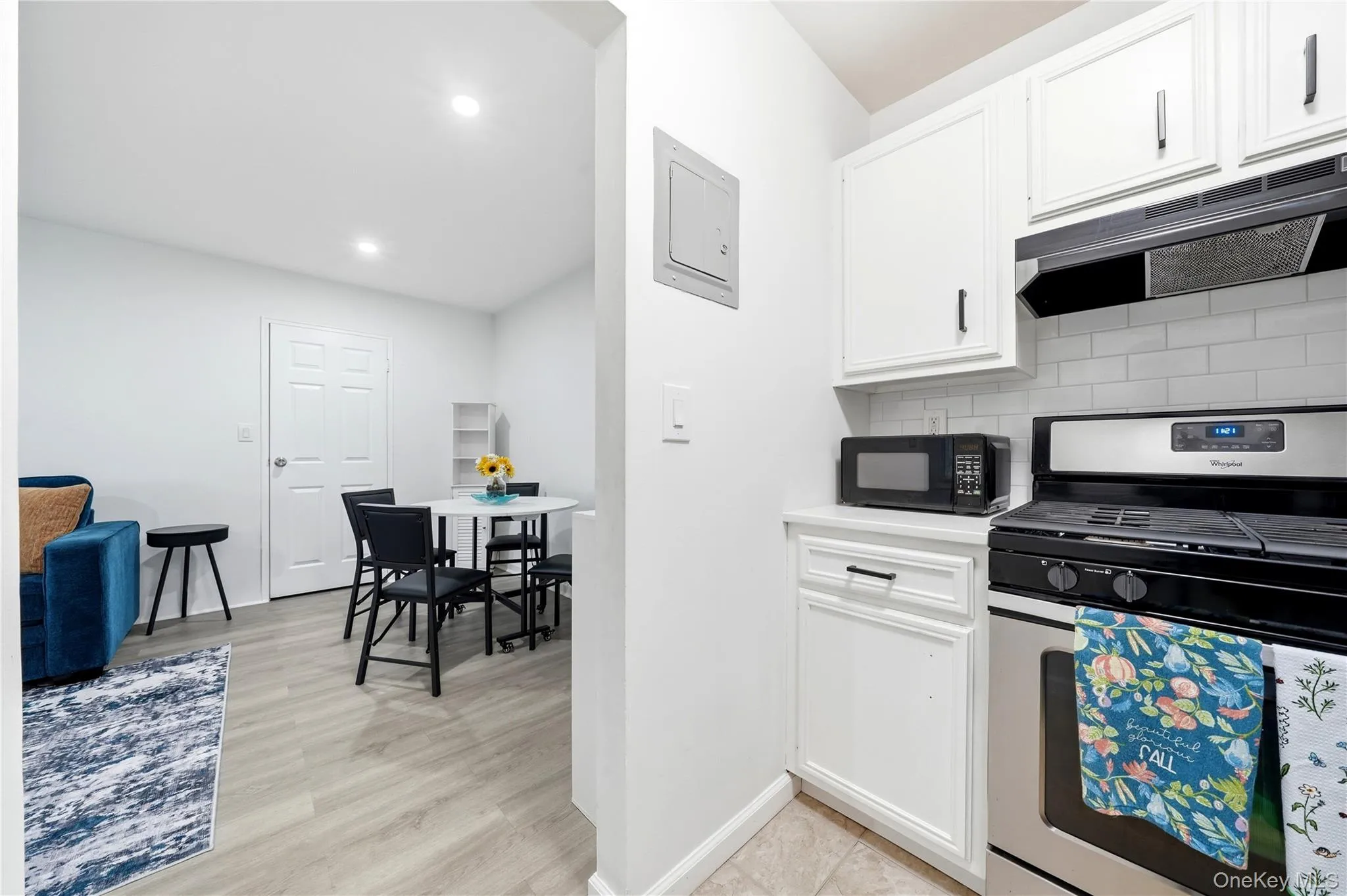 15 Sierra Court, Brookhaven, NY, 1 Bedroom Bedrooms, 3 Rooms Rooms,1 BathroomBathrooms,Residential,For Rent,Sierra,0,1033852 15 Sierra Court, Brookhaven, NY, 1 Bedroom Bedrooms, 3 Rooms Rooms,1 BathroomBathrooms,Residential,For Rent,Sierra,0,1033852