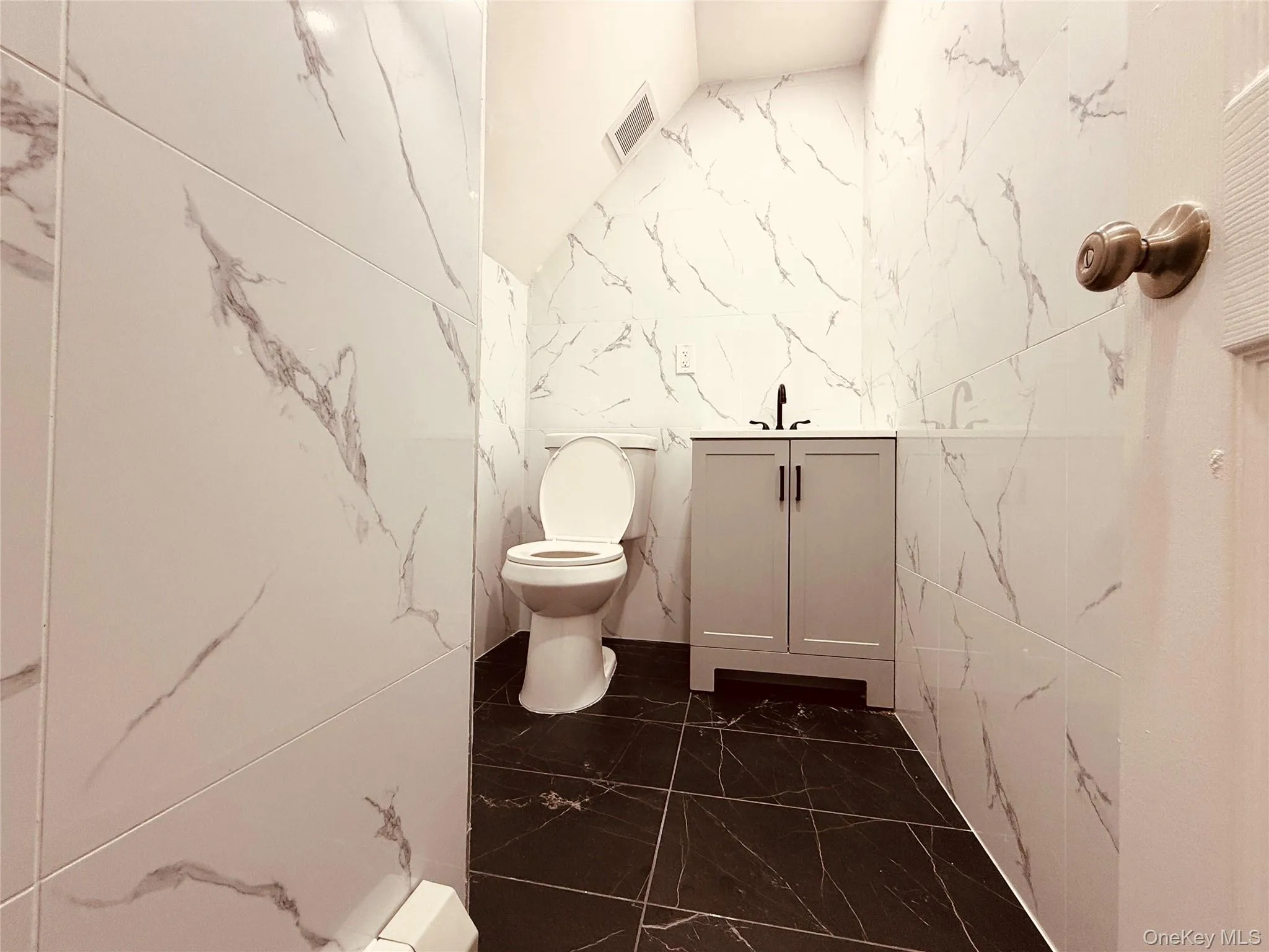 1627 Pilgrim Avenue, New York, NY, 5 Bedrooms Bedrooms, 11 Rooms Rooms,3 BathroomsBathrooms,Residential,For Rent,Pilgrim,0,1033862 1627 Pilgrim Avenue, New York, NY, 5 Bedrooms Bedrooms, 11 Rooms Rooms,3 BathroomsBathrooms,Residential,For Rent,Pilgrim,0,1033862