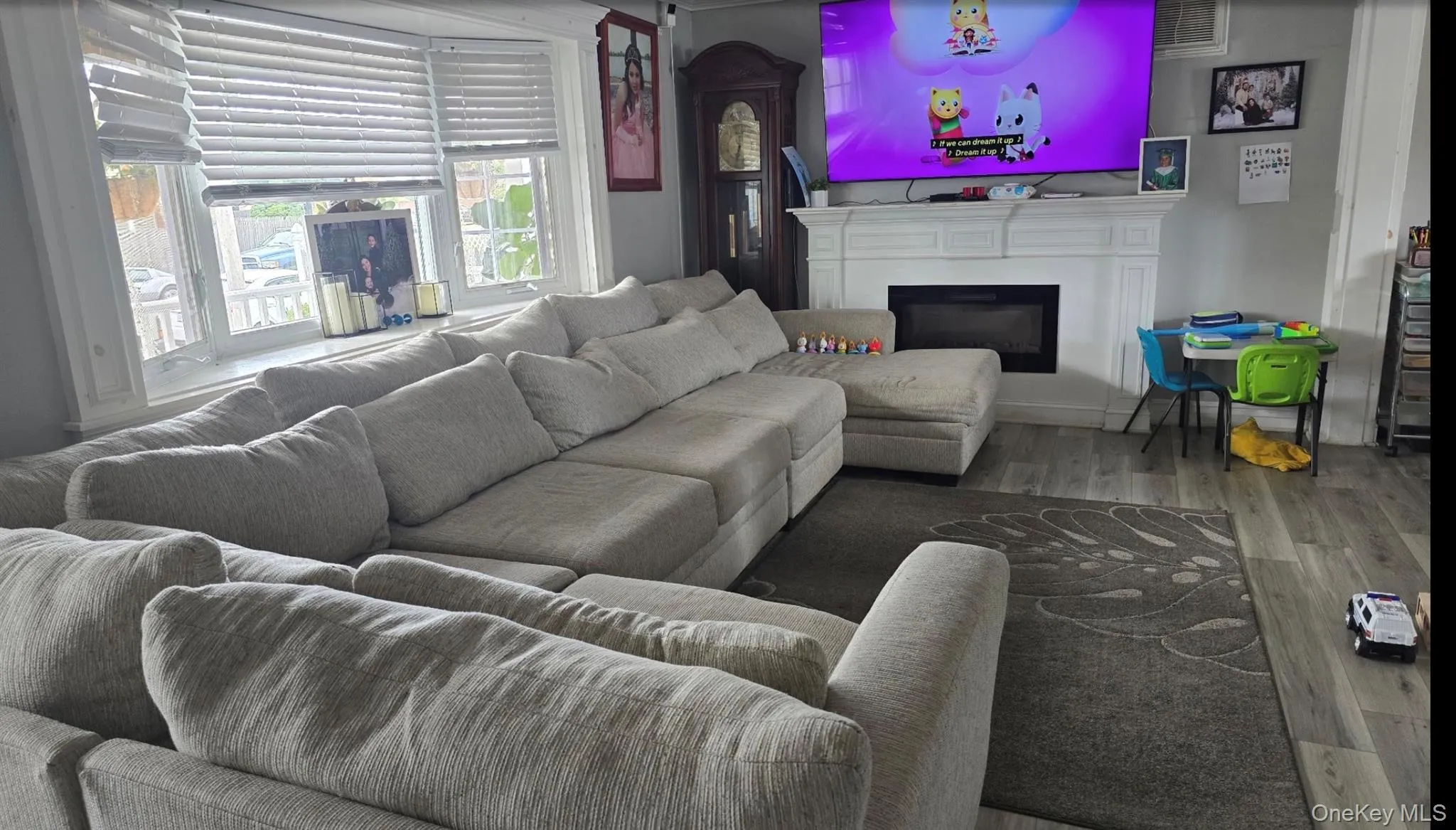 353 Barleau Street, Islip, NY, 6 Bedrooms Bedrooms, 11 Rooms Rooms,3 BathroomsBathrooms,Residential,For Rent,Barleau,0,1033864 353 Barleau Street, Islip, NY, 6 Bedrooms Bedrooms, 11 Rooms Rooms,3 BathroomsBathrooms,Residential,For Rent,Barleau,0,1033864