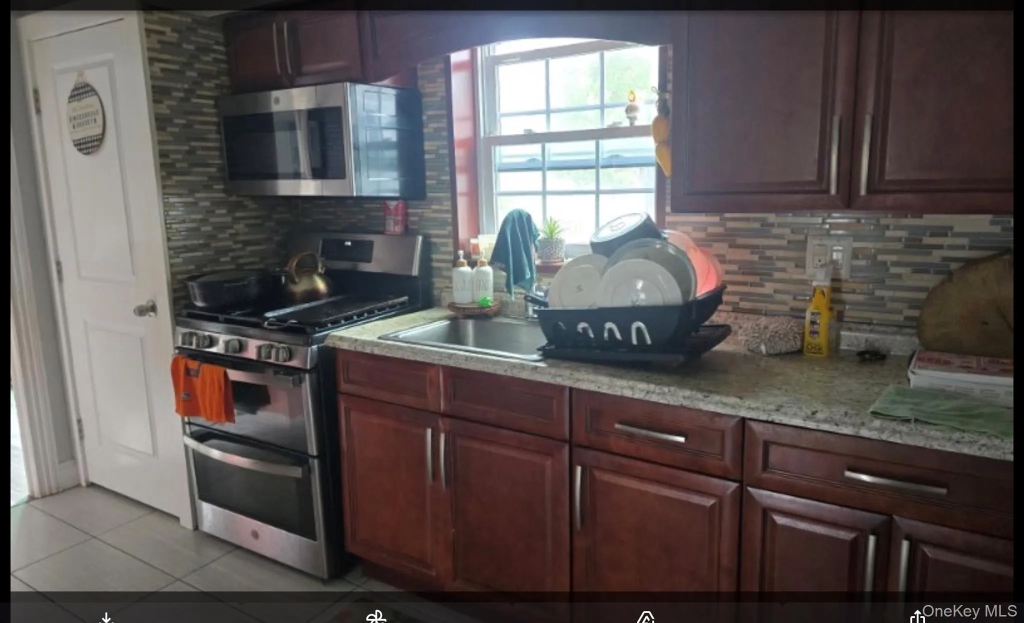 353 Barleau Street, Islip, NY, 6 Bedrooms Bedrooms, 11 Rooms Rooms,3 BathroomsBathrooms,Residential,For Rent,Barleau,0,1033864 353 Barleau Street, Islip, NY, 6 Bedrooms Bedrooms, 11 Rooms Rooms,3 BathroomsBathrooms,Residential,For Rent,Barleau,0,1033864
