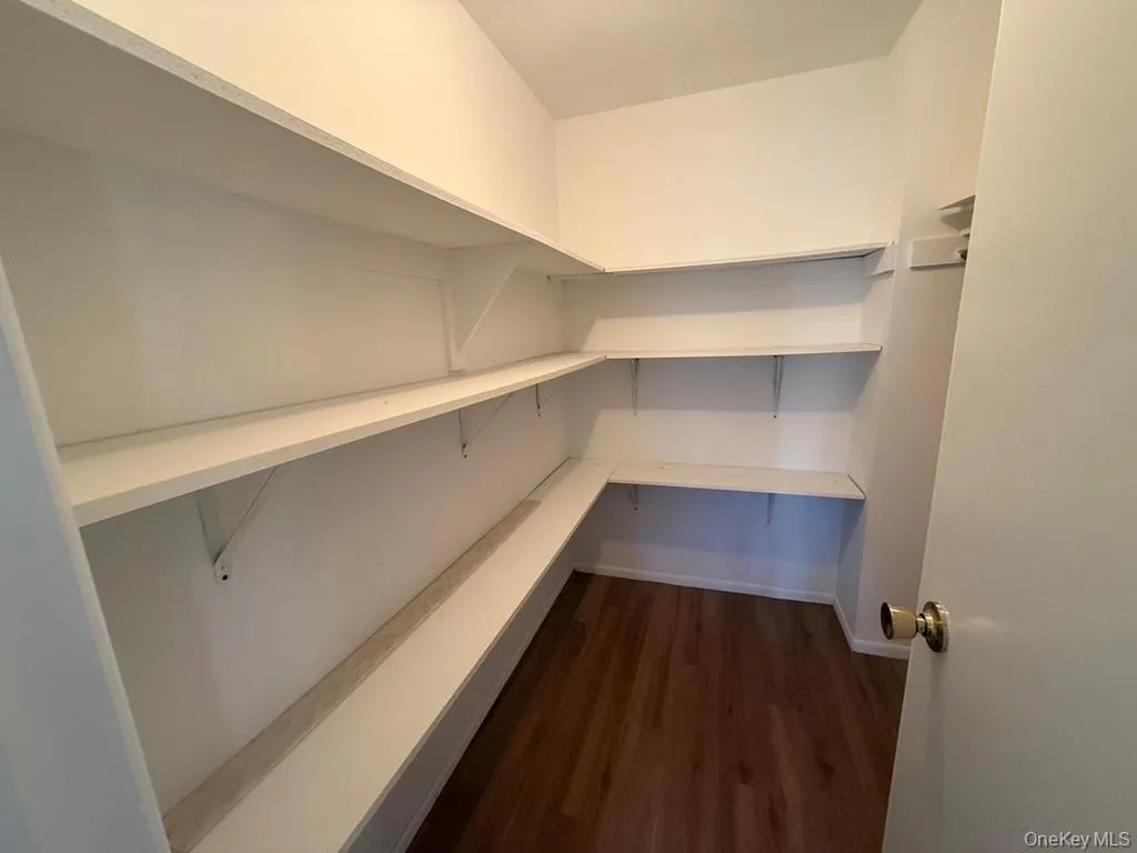 31 Stanford Court, Hempstead, NY, 2 Bedrooms Bedrooms, 5 Rooms Rooms,1 BathroomBathrooms,Residential Lease,For Rent,Stanford,0,1033865 31 Stanford Court, Hempstead, NY, 2 Bedrooms Bedrooms, 5 Rooms Rooms,1 BathroomBathrooms,Residential Lease,For Rent,Stanford,0,1033865