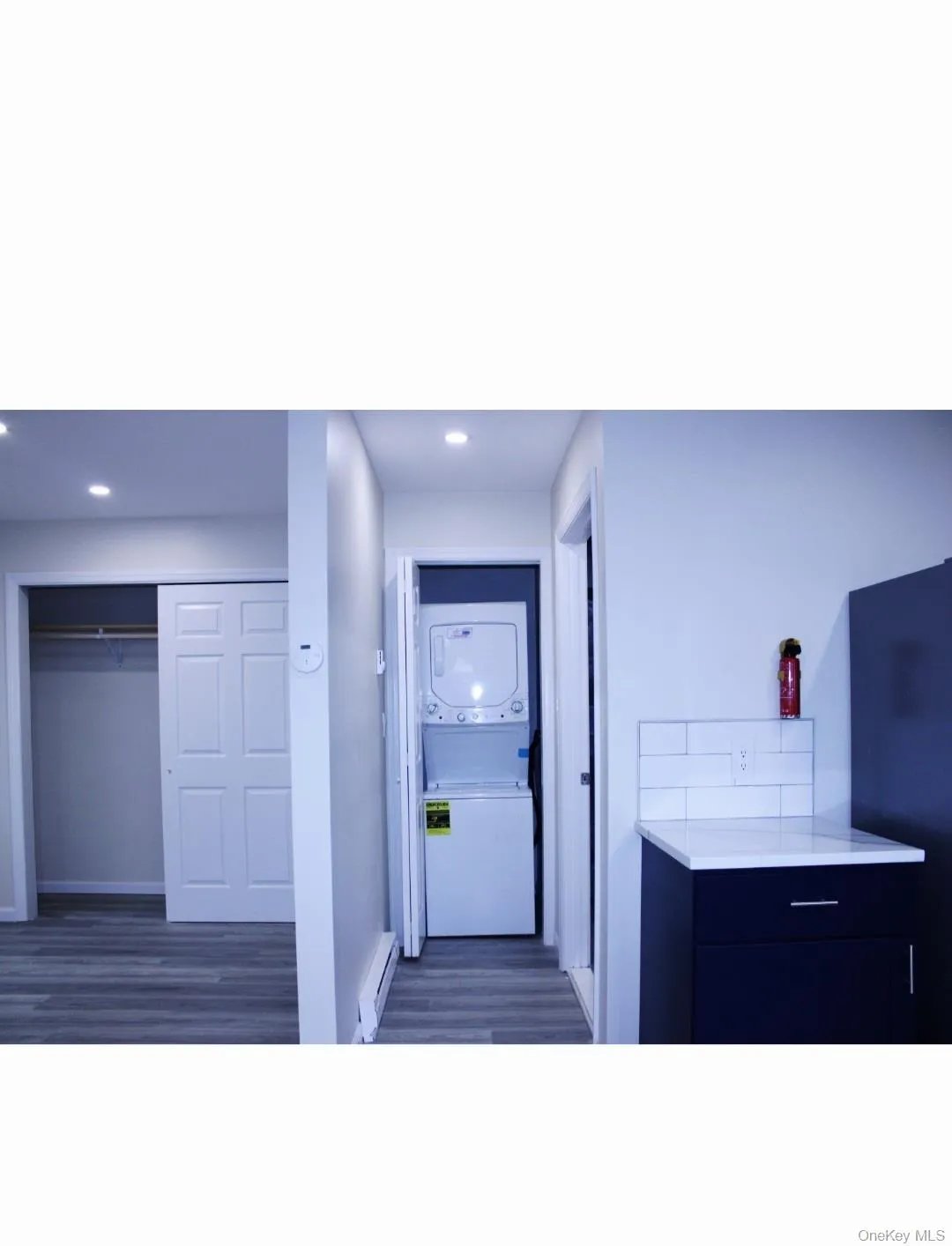 211 Parkway Boulevard, Babylon, NY, 3 Rooms Rooms,1 BathroomBathrooms,Residential Lease,For Rent,Parkway,0,1033867 211 Parkway Boulevard, Babylon, NY, 3 Rooms Rooms,1 BathroomBathrooms,Residential Lease,For Rent,Parkway,0,1033867