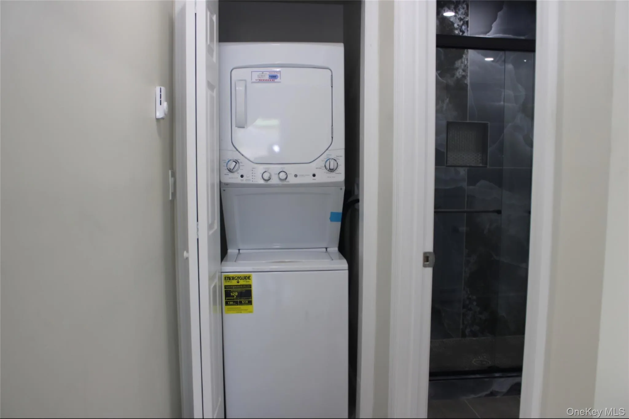 211 Parkway Boulevard, Babylon, NY, 3 Rooms Rooms,1 BathroomBathrooms,Residential Lease,For Rent,Parkway,0,1033867 211 Parkway Boulevard, Babylon, NY, 3 Rooms Rooms,1 BathroomBathrooms,Residential Lease,For Rent,Parkway,0,1033867
