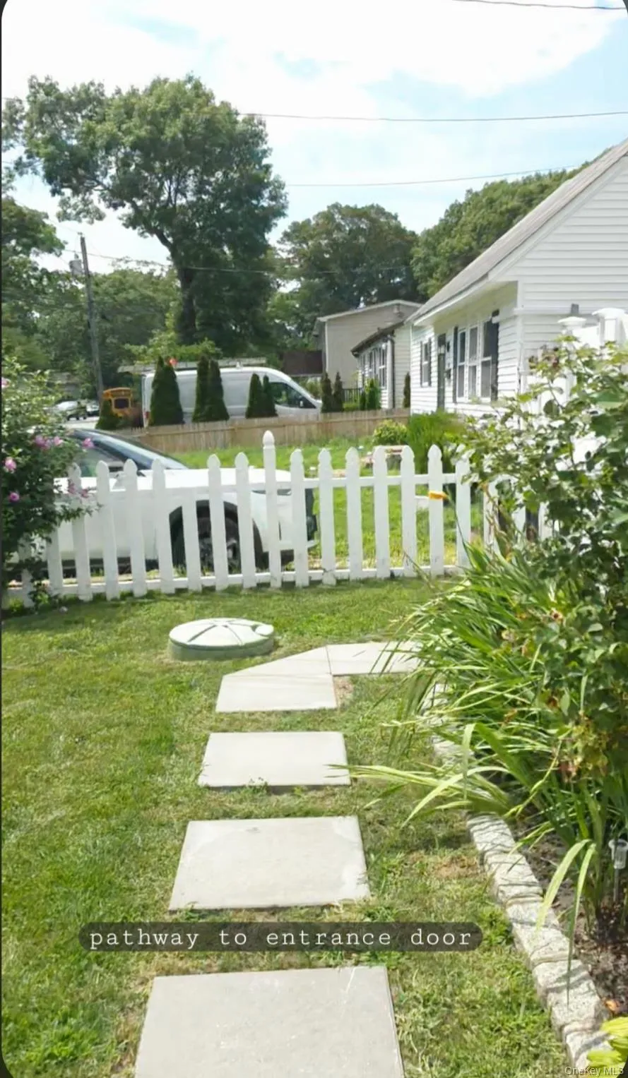 211 Parkway Boulevard, Babylon, NY, 3 Rooms Rooms,1 BathroomBathrooms,Residential Lease,For Rent,Parkway,0,1033867 211 Parkway Boulevard, Babylon, NY, 3 Rooms Rooms,1 BathroomBathrooms,Residential Lease,For Rent,Parkway,0,1033867