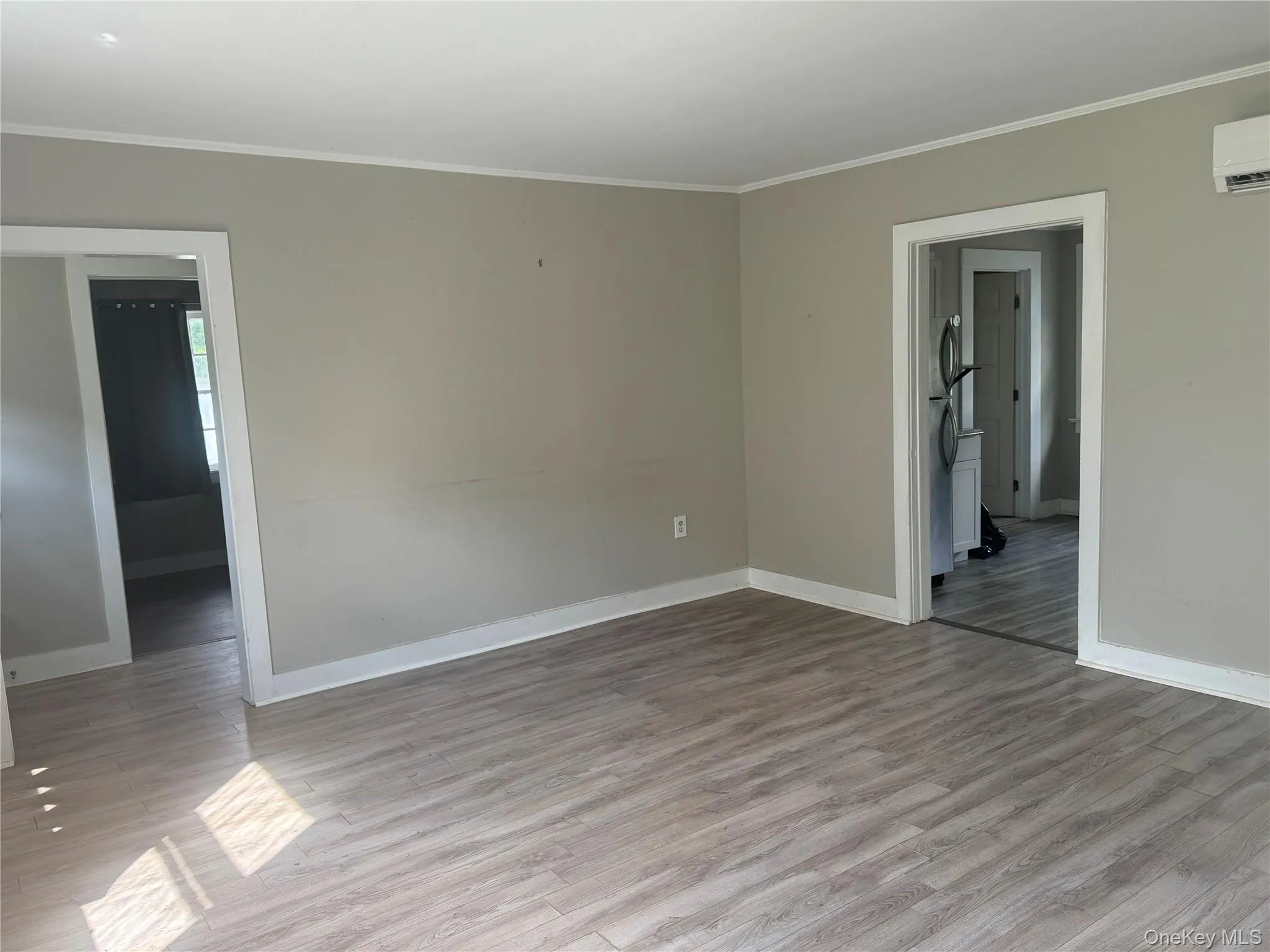 425 Landing Avenue, Smithtown, NY, 4 Bedrooms Bedrooms, 6 Rooms Rooms,2 BathroomsBathrooms,Residential Lease,For Rent,Landing,0,1033868 425 Landing Avenue, Smithtown, NY, 4 Bedrooms Bedrooms, 6 Rooms Rooms,2 BathroomsBathrooms,Residential Lease,For Rent,Landing,0,1033868