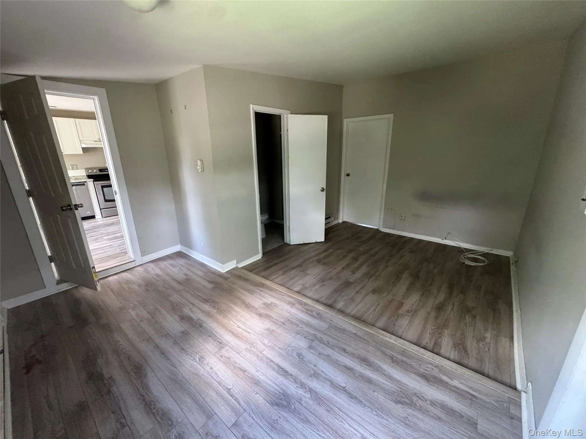 425 Landing Avenue, Smithtown, NY, 4 Bedrooms Bedrooms, 6 Rooms Rooms,2 BathroomsBathrooms,Residential Lease,For Rent,Landing,0,1033868 425 Landing Avenue, Smithtown, NY, 4 Bedrooms Bedrooms, 6 Rooms Rooms,2 BathroomsBathrooms,Residential Lease,For Rent,Landing,0,1033868